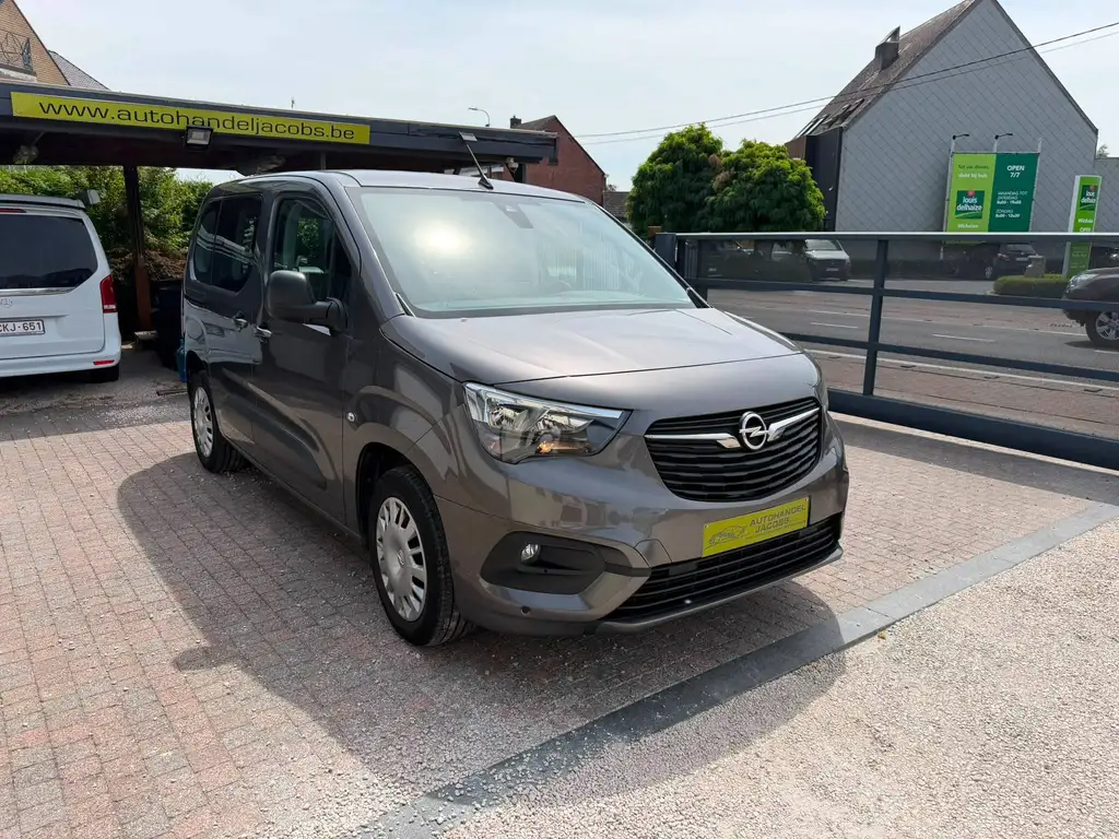 Opel Combo Life — 5ZITPL * 1.2BENZ * 2 SCHUIFDEUREN * AUT AIRCO * CAMERA * GPS
